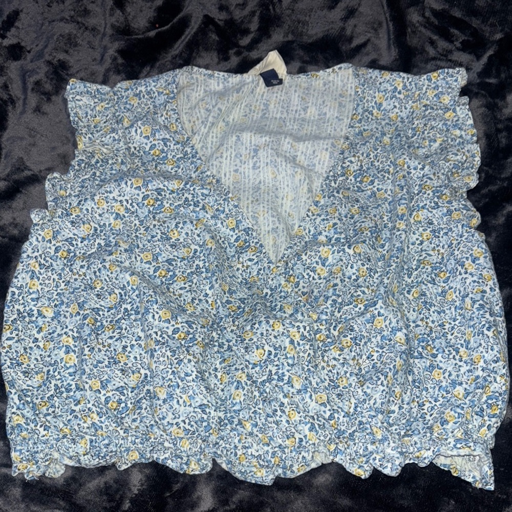 Cropped Universal Thread Blue and Yellow Ruffled Sleeveless Blouse